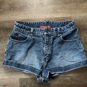 zana di vintage low rise jean shorts